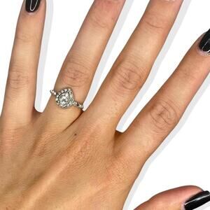 Vintage Silver Teardrop Halo Ring